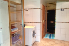 Bad 2 mit Sauna, Toilette und Dusche