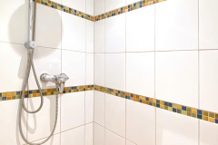 Dusche im Bad 2
